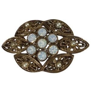Sarah Coventry Brooch Rhinestones Gold Tone 
Pierced Cutout Vintage